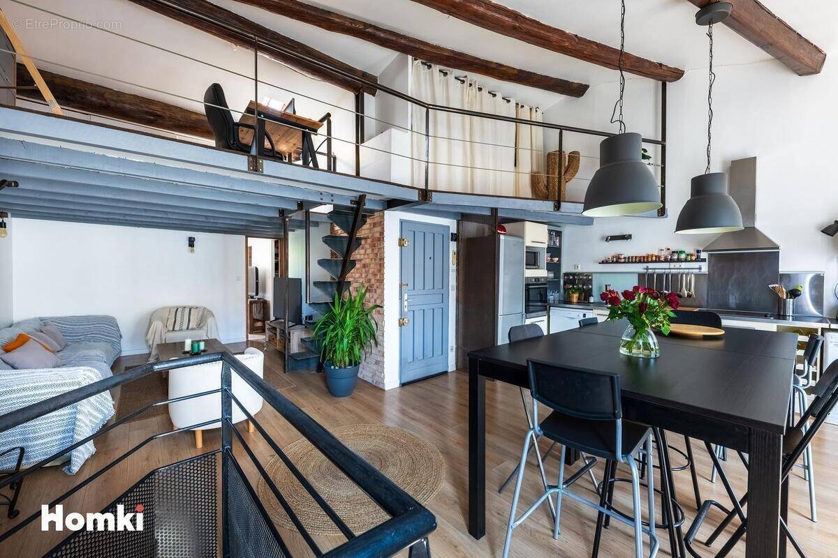 Appartement à MARSEILLE-6E