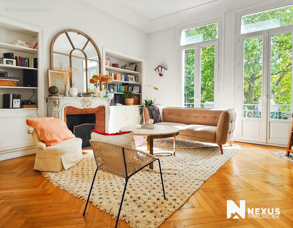 salon orientation sud - Appartement à ROUEN