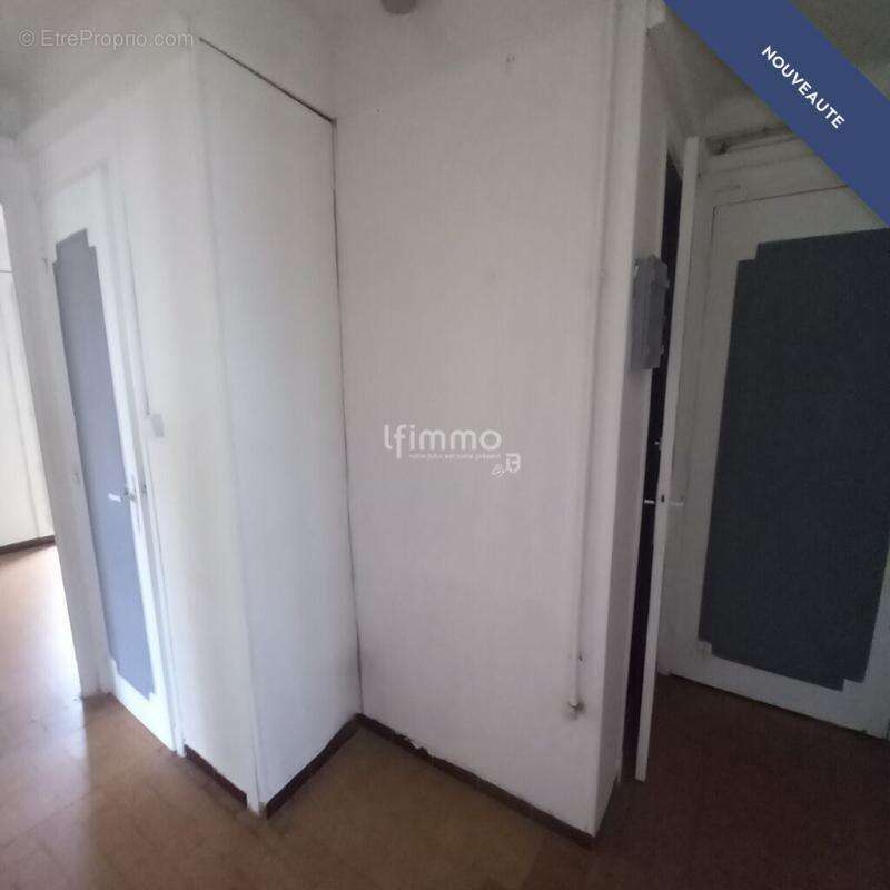 Appartement à MARSEILLE-4E