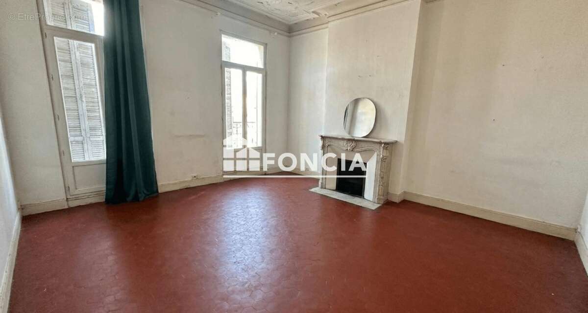 Appartement à MARSEILLE-6E