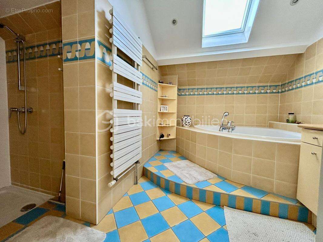 Maison 8 pièces 5 chambres de 205m² à VILLEBLEVIN (89340) - photo 15