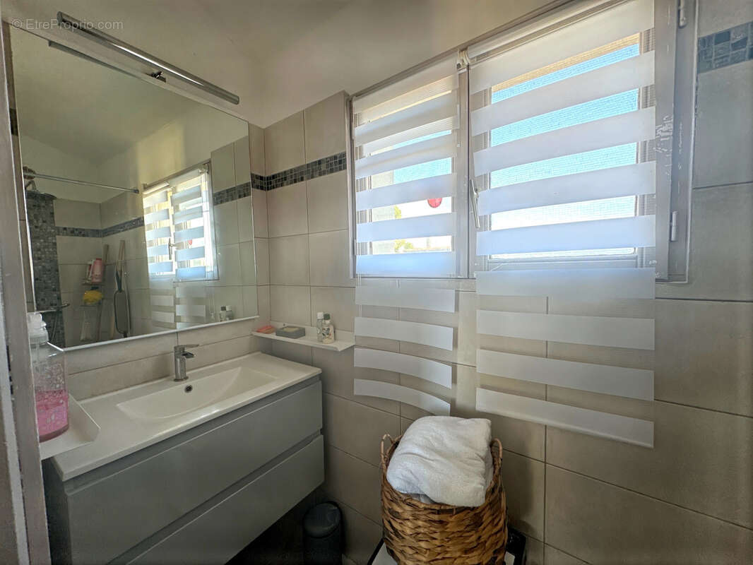 Maison à SAINT-LAURENT-D&#039;AIGOUZE