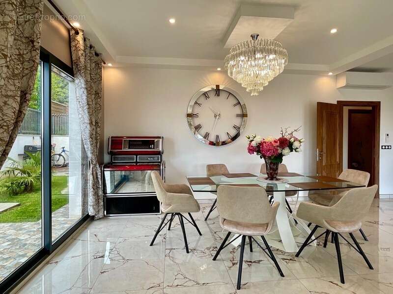 Maison à SAINT-JEAN-DE-GONVILLE