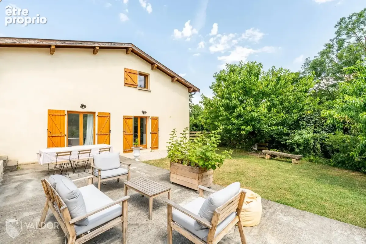 DARDILLY – Maison familiale de 135 m² sur 1000 m² de terrain - photo 10
