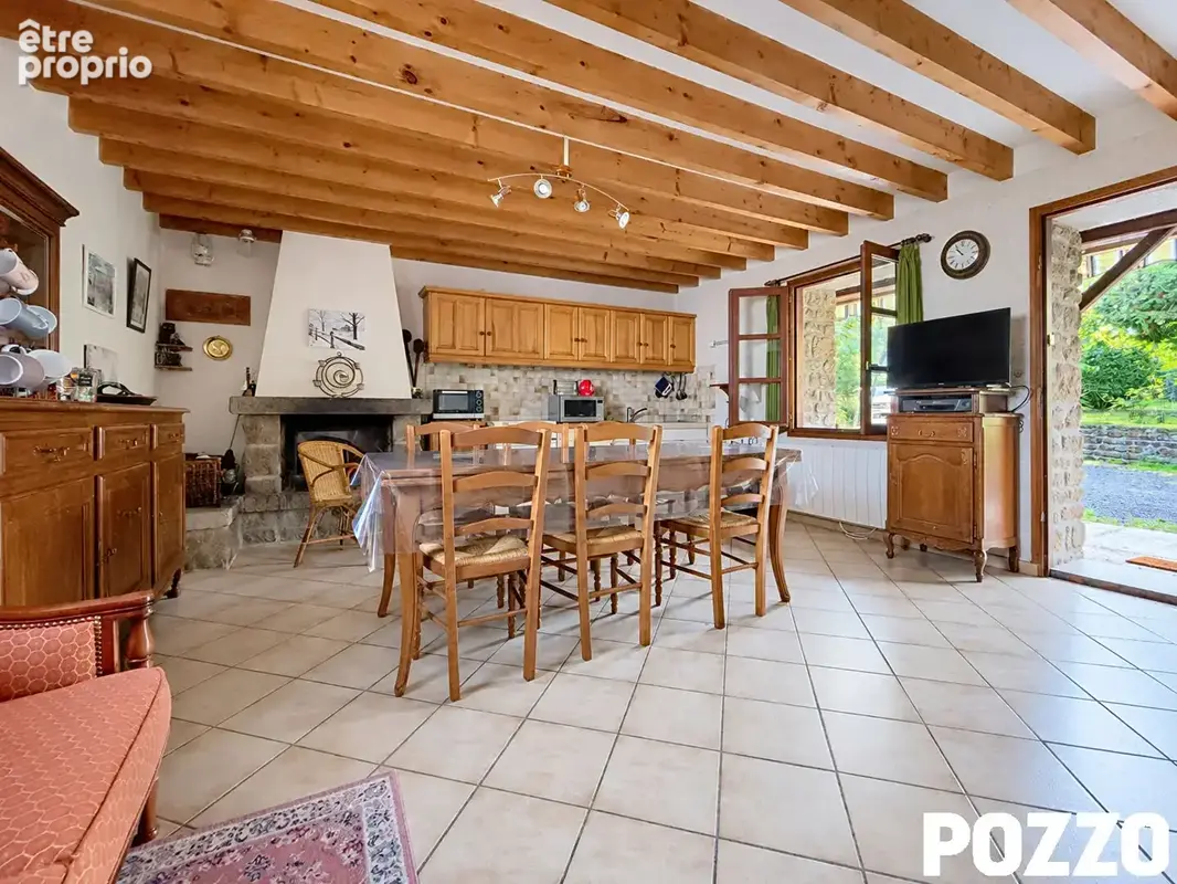 Poilley ? maison en pierre avec dépendances et terrain arboré - photo 7