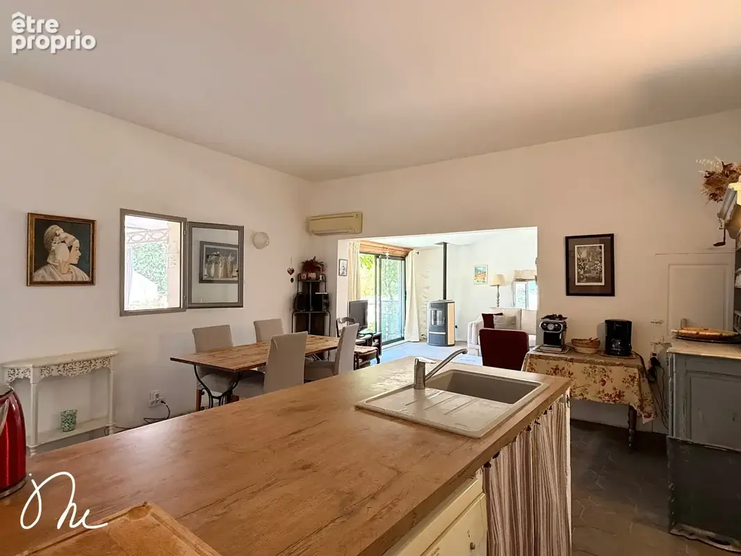 Très belle maison de village T5 avec grand garage et 80 m2 de terrasse - photo 5