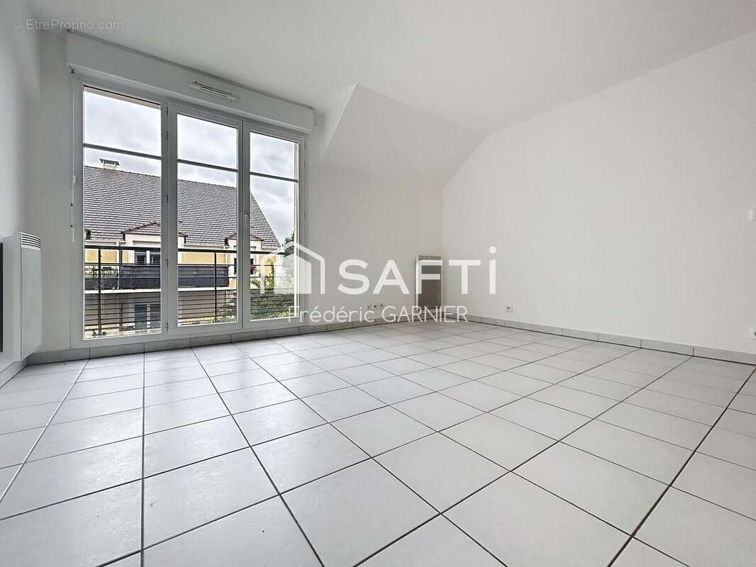 Photo 2 - Appartement à BRIE-COMTE-ROBERT