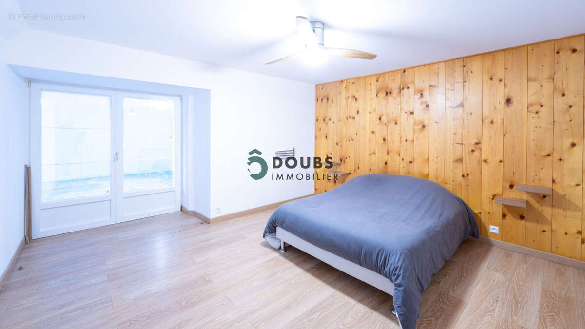 Maison à SAINT-JULIEN-LES-RUSSEY