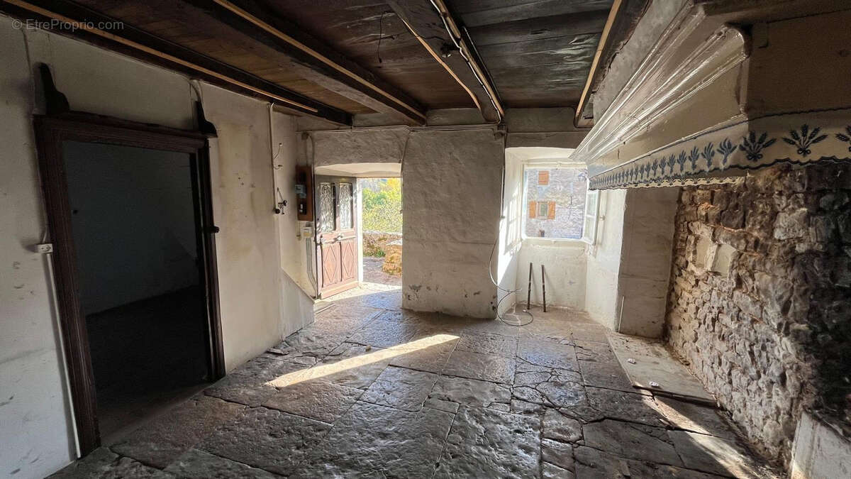 Maison à SEVERAC-LE-CHATEAU