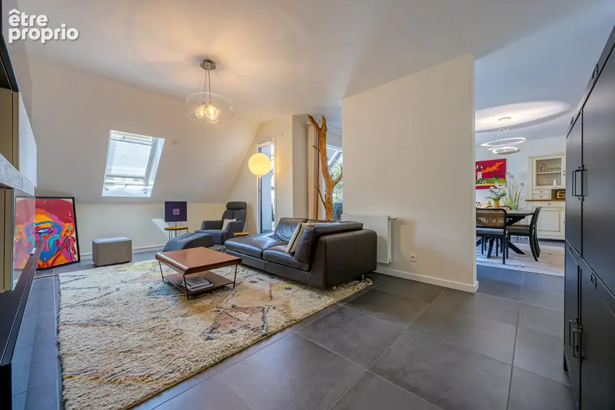 Grand T4 contemporain avec garage double - photo 1