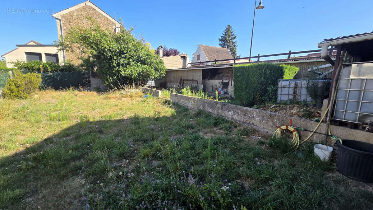 Pavillon en vente sur terrain de 824 m² - photo 11