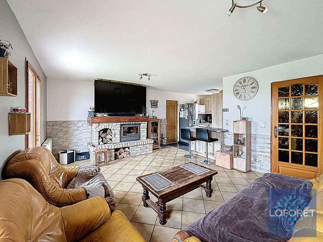 Semi plain -pied sur 1500 m². - photo 4