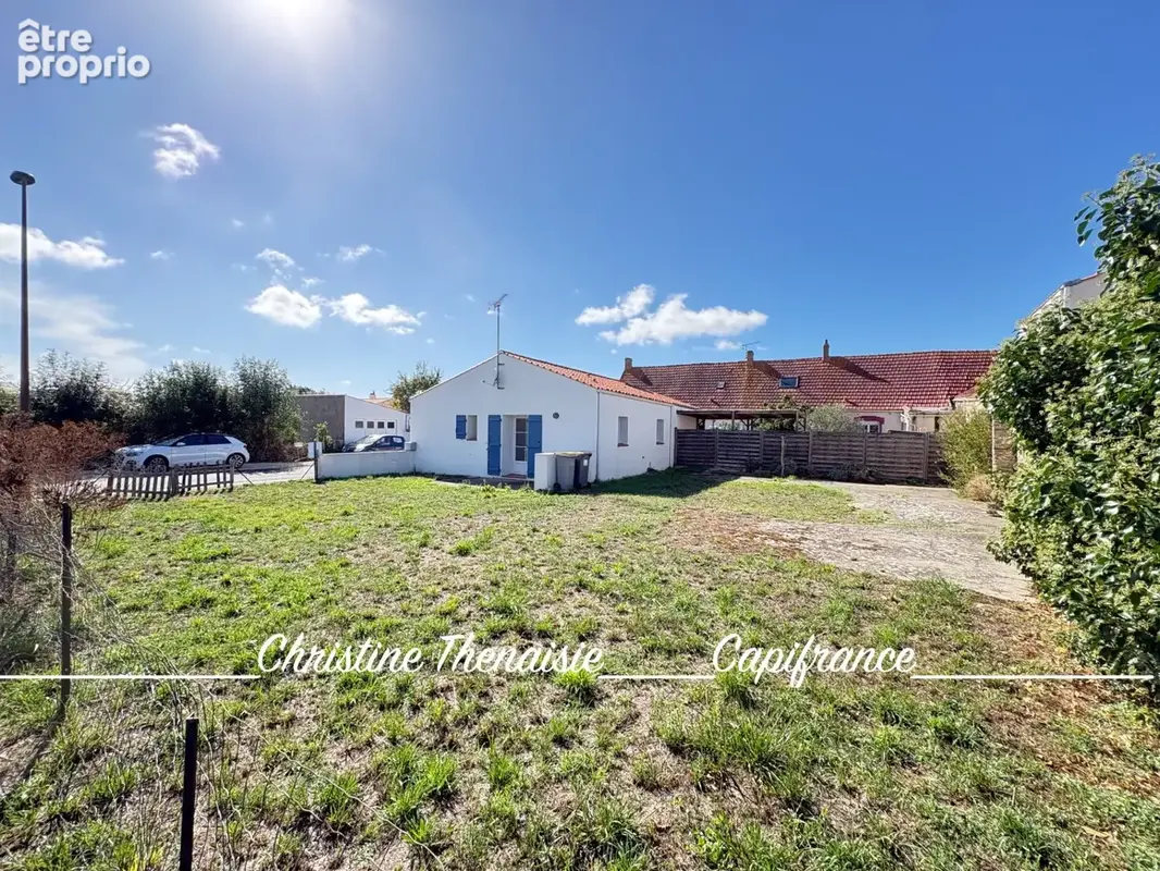 Maison à vendre 3 pièces coeur de ville avec terrain BEAUVOIR SUR MER (85) - photo 5