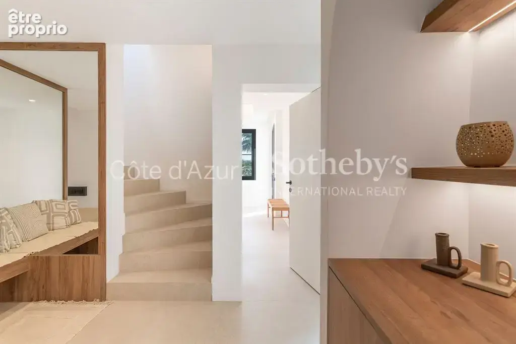 Roquebrune-Cap-Martin, villa contemporaine rénovée avec piscine à proximité de Monaco - photo 11