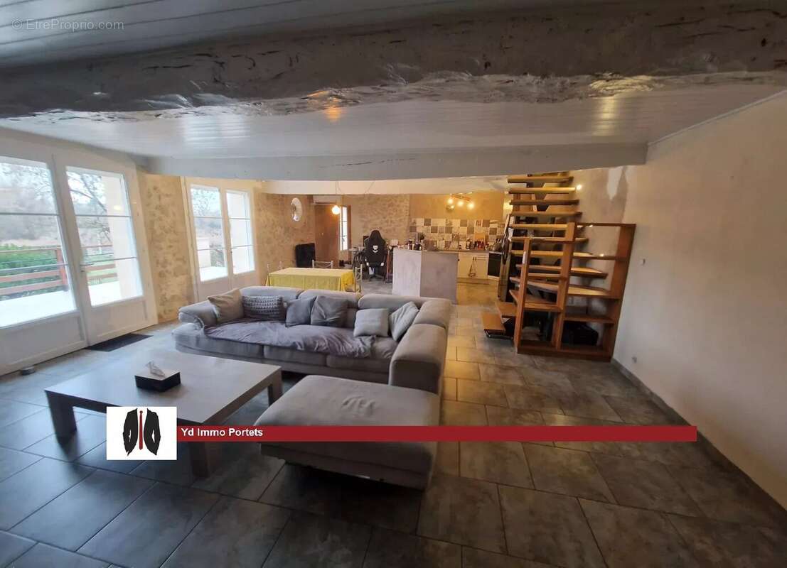 Maison à VIRELADE