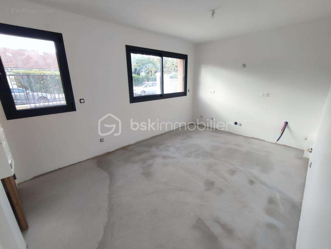 Commerce à PARAY-VIEILLE-POSTE