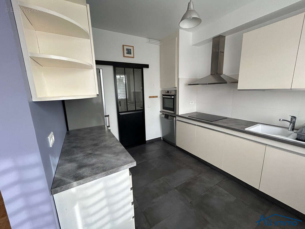 Appartement à SAINT-MAUR-DES-FOSSES