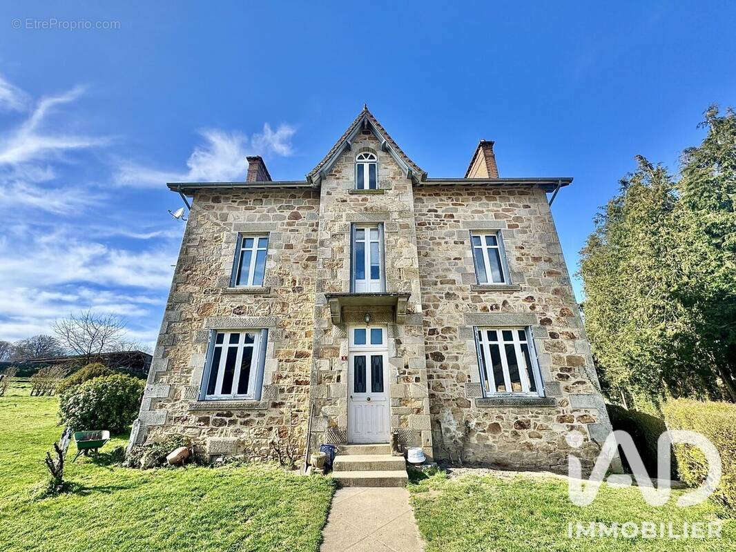 Photo 1 - Maison à CHATEAU-CHERVIX