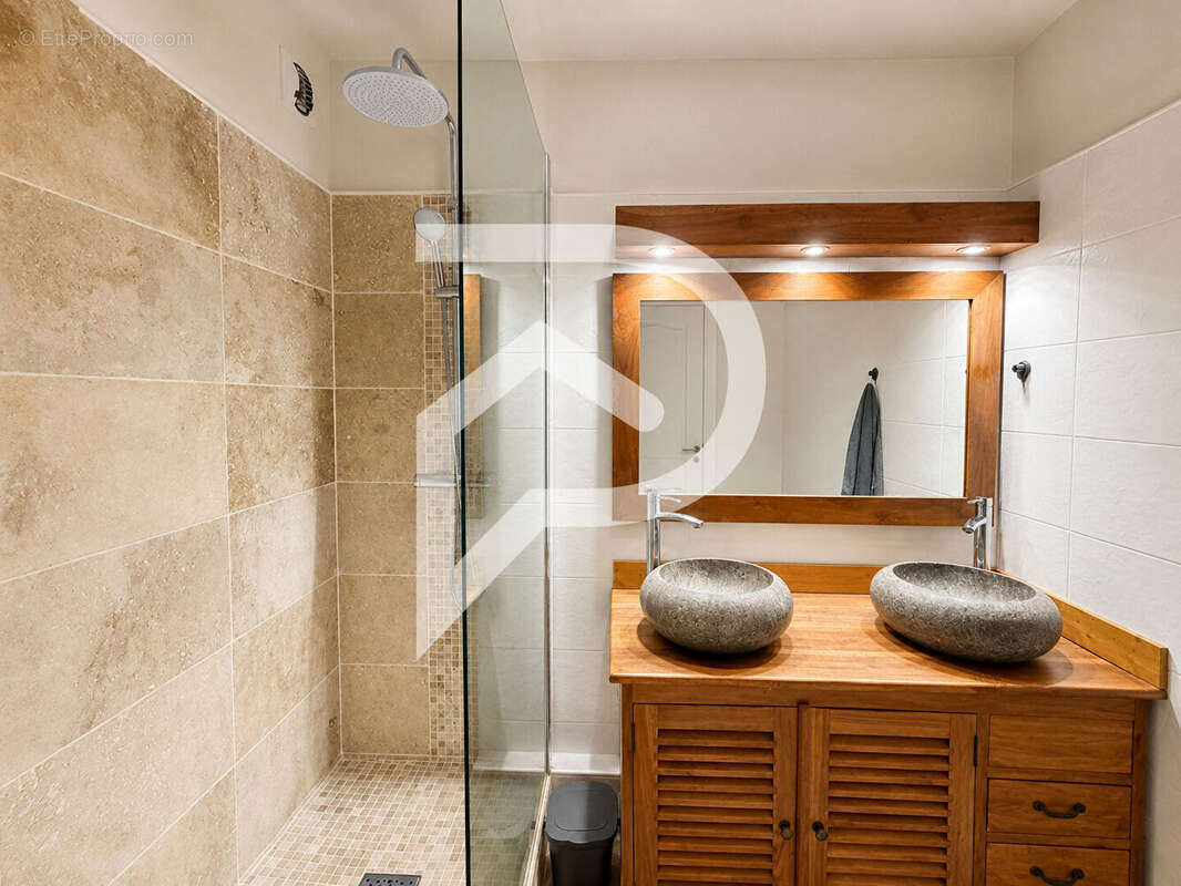 Appartement à SAINT-DENIS
