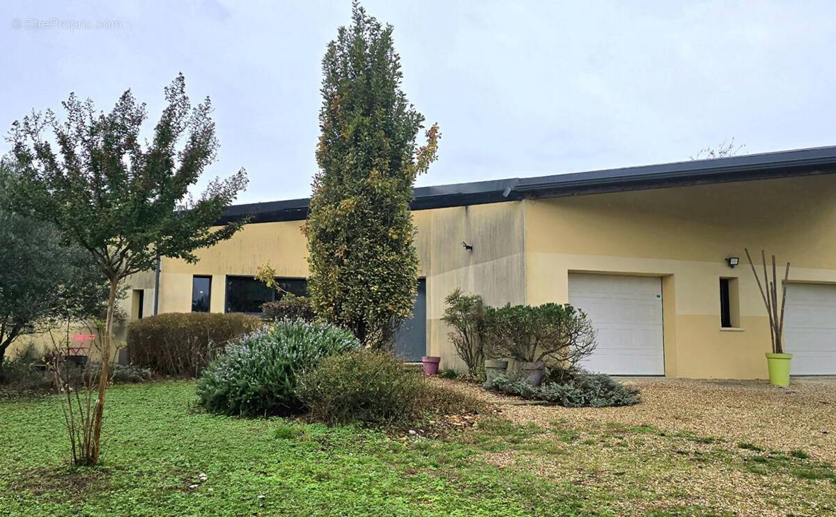 Maison à MONTPON-MENESTEROL