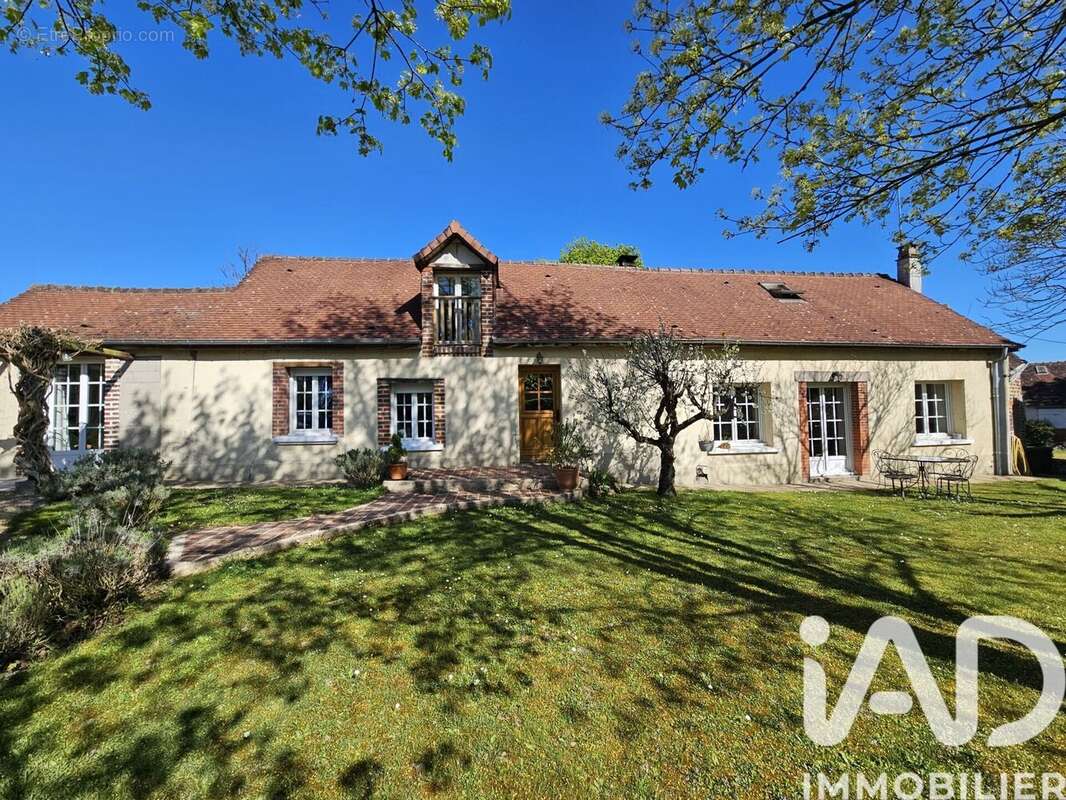 Maison 152 m² à Danze  - photo 2