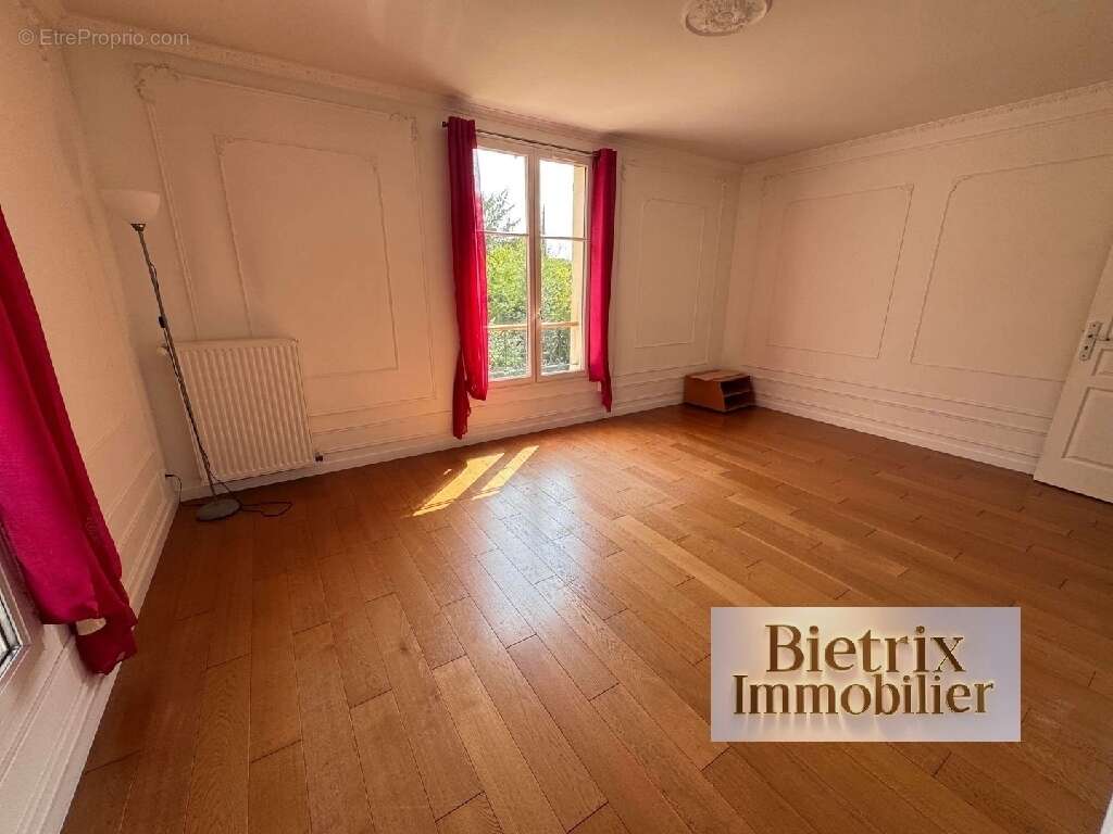 Maison à L&#039;ISLE-ADAM