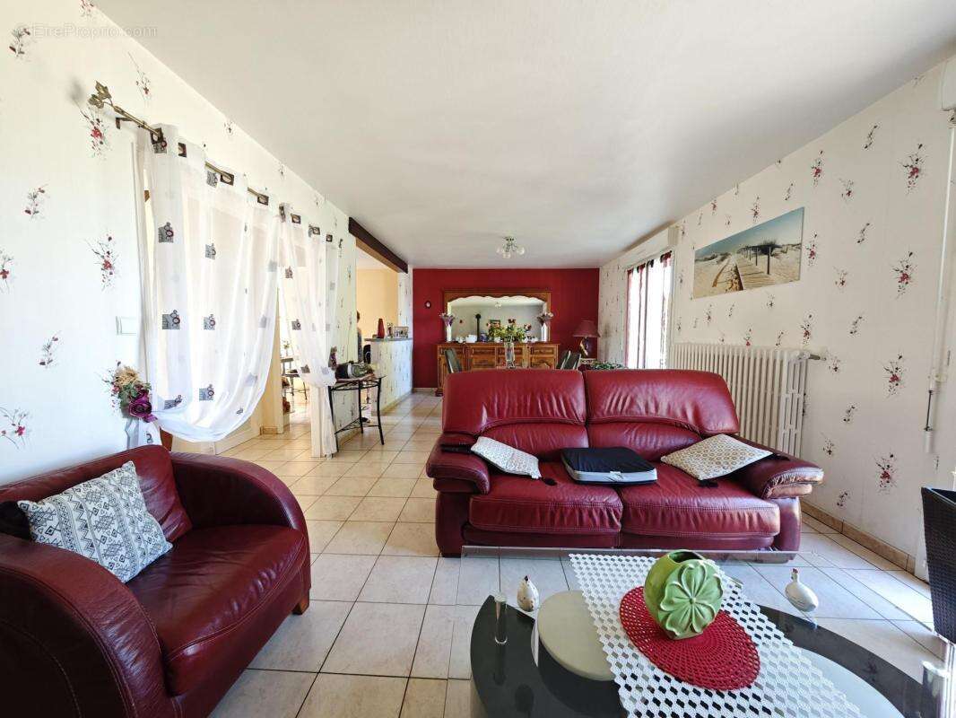 Maison en bourg de serent - photo 2
