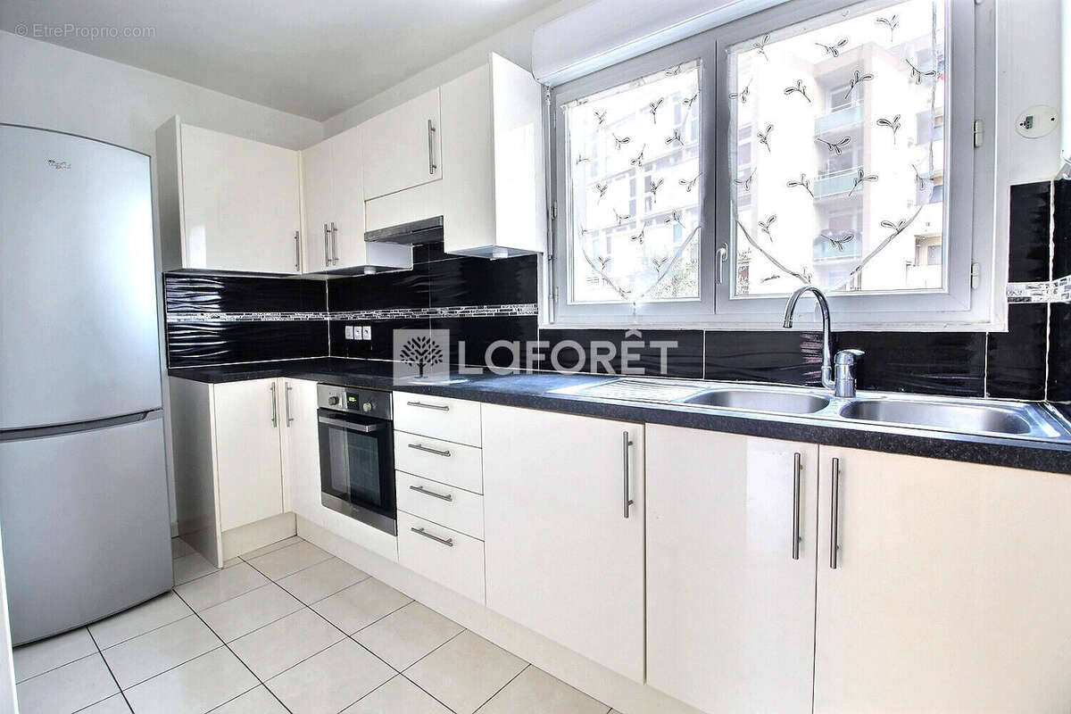 Appartement à GENNEVILLIERS