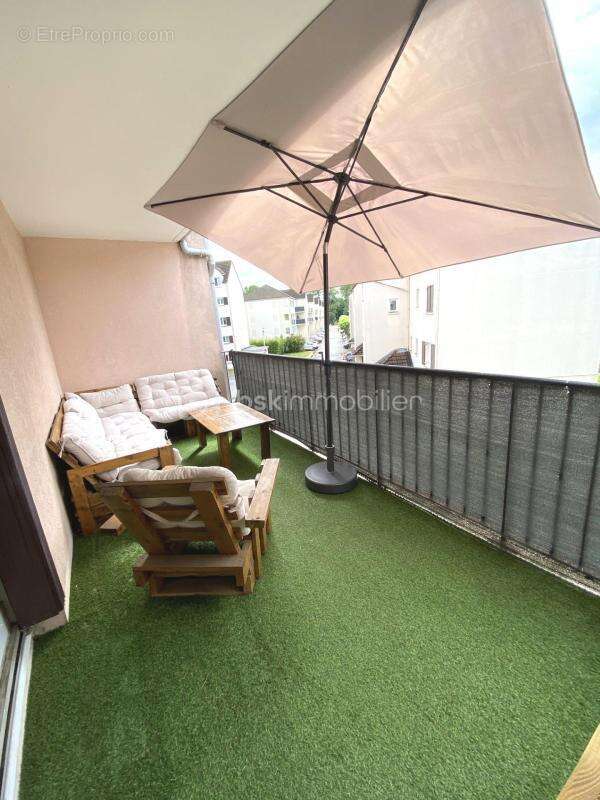 Appartement à EMERAINVILLE