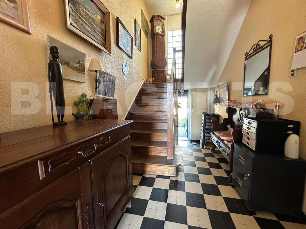 IMG-20250513-WA0002 - Maison à CARIGNAN