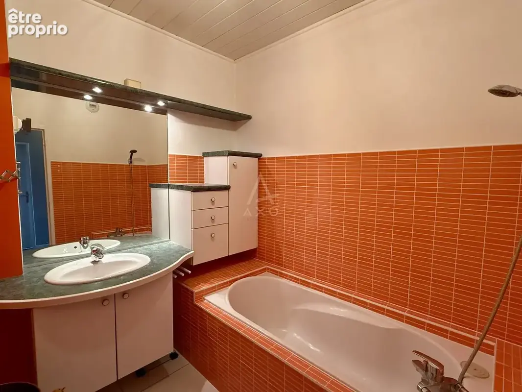 Exclusivité // appartement // 85m2 // 2 chambres // balcons // cave // garage - photo 13
