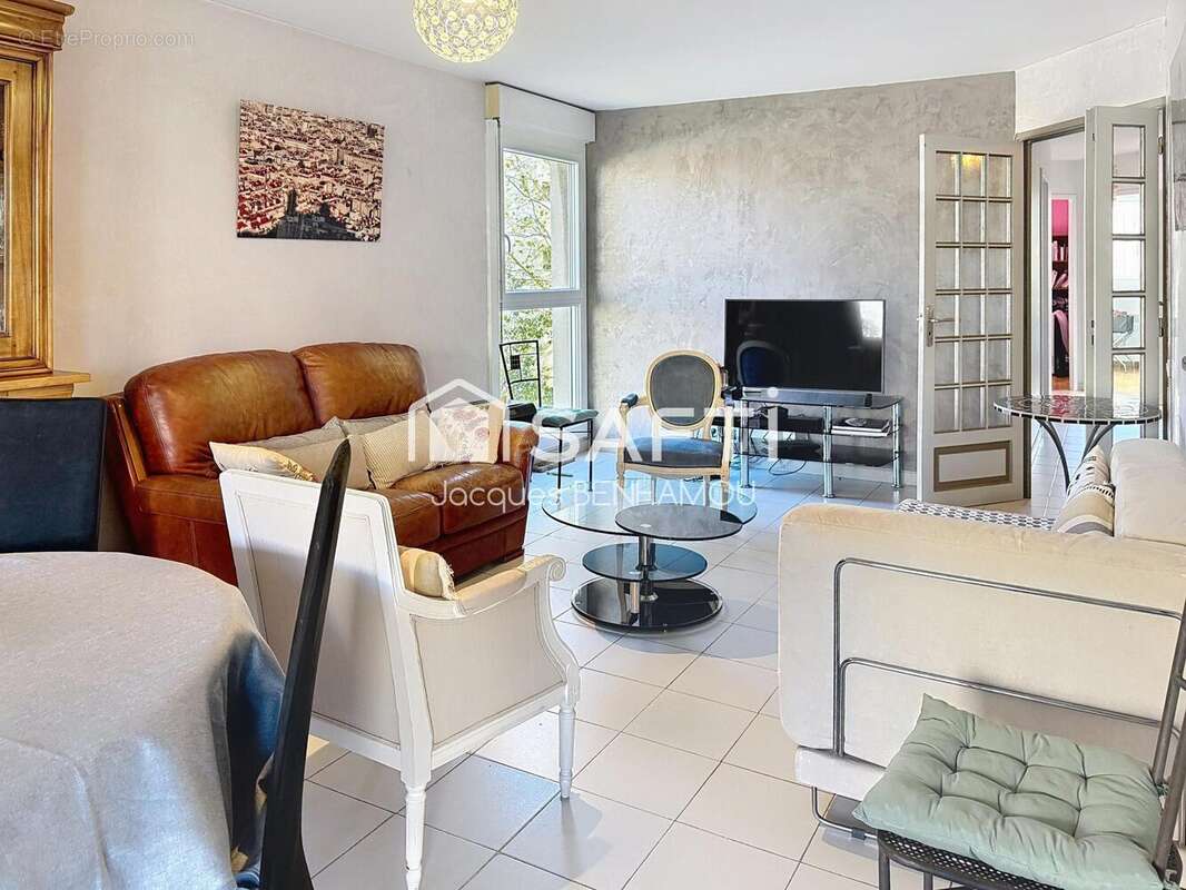 Photo 3 - Appartement à MARSEILLE-5E