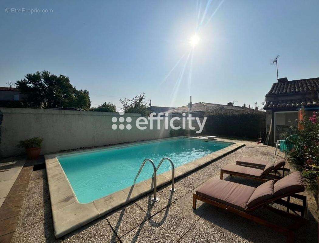 Maison à MESCHERS-SUR-GIRONDE