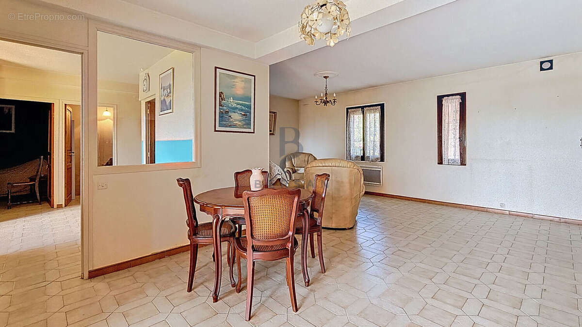 Maison à FREJUS