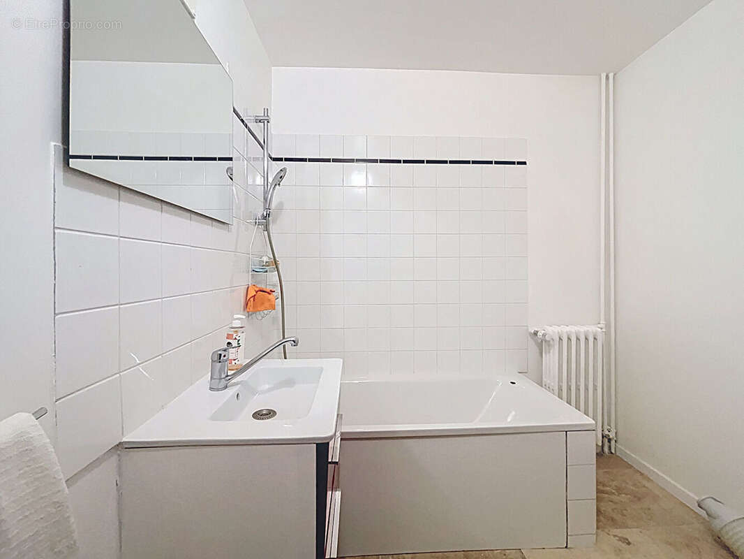 Appartement à FONTENAY-LE-FLEURY