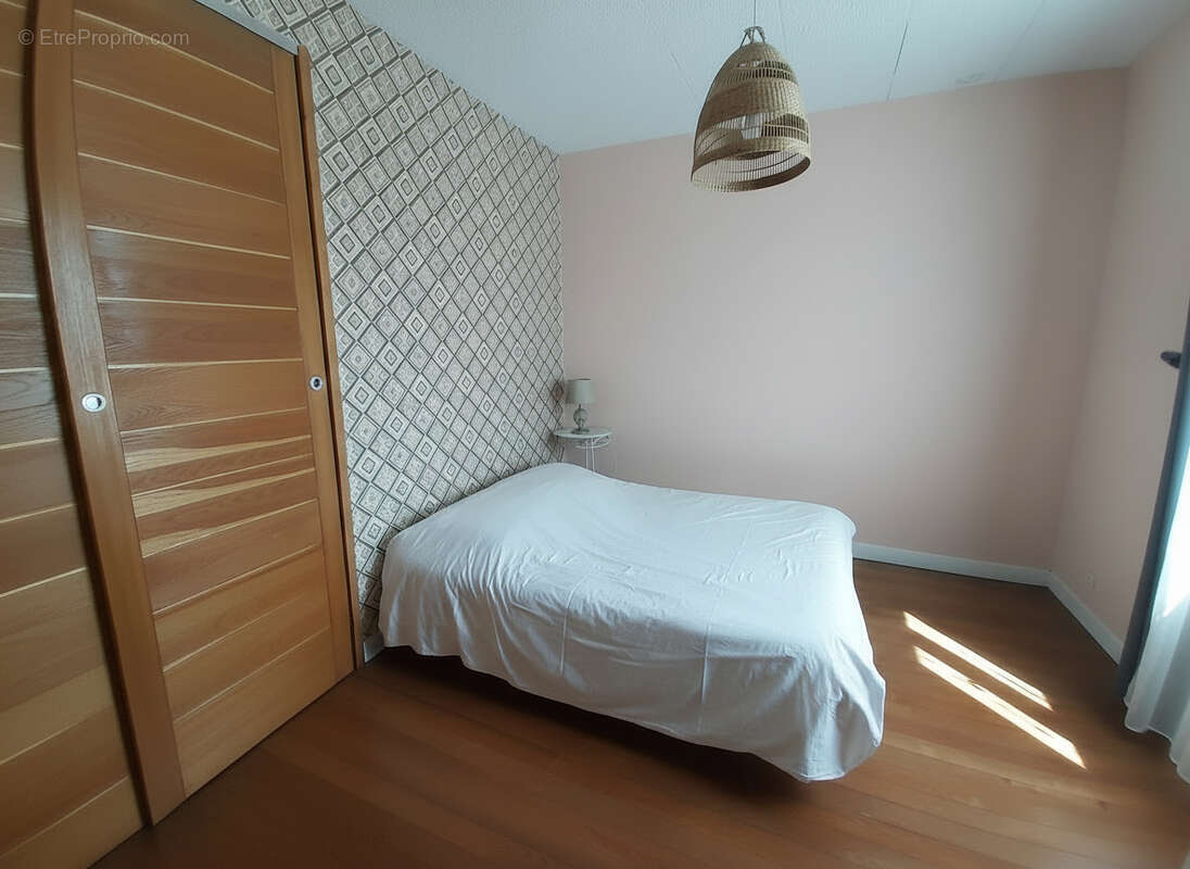 Maison de plain-pied avec dépendance et piscine de 140 m² - Quartier recherché à Mont-de-Marsan - photo 9