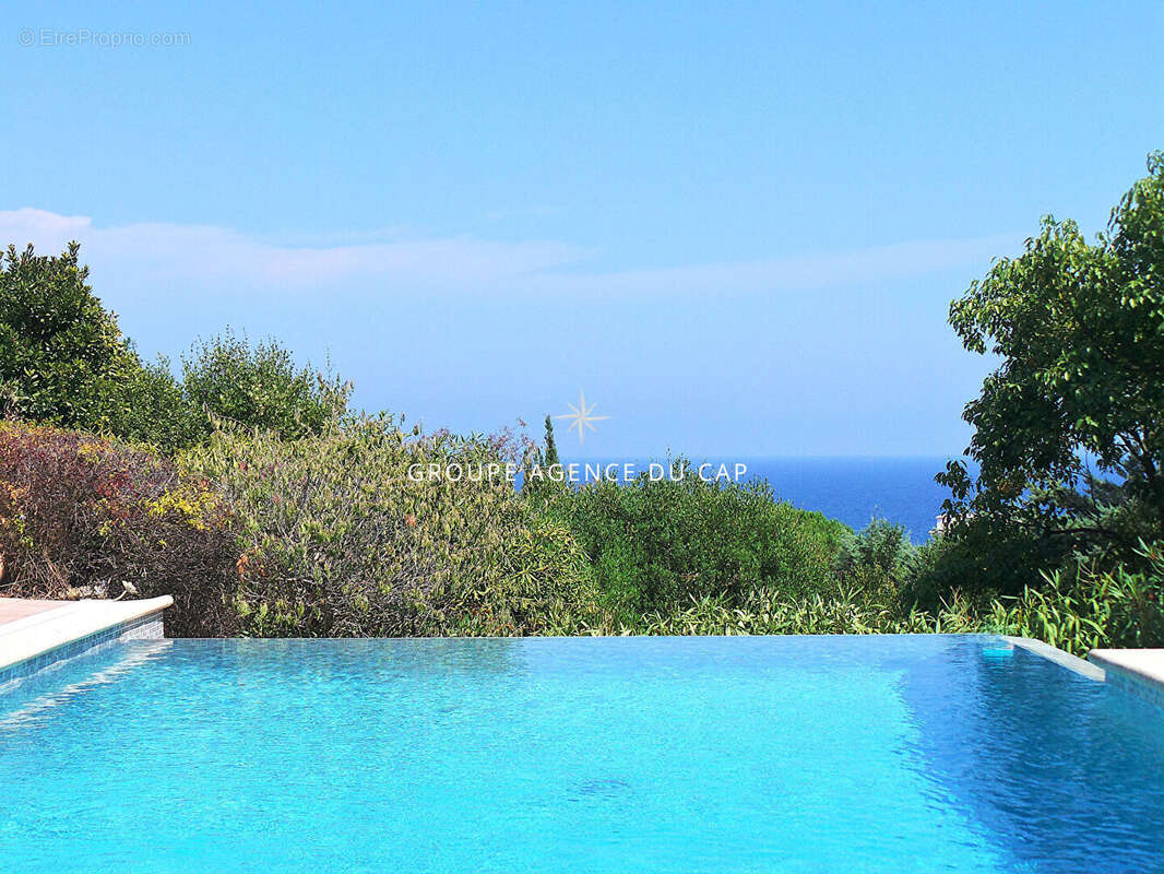 Maison à LES ISSAMBRES