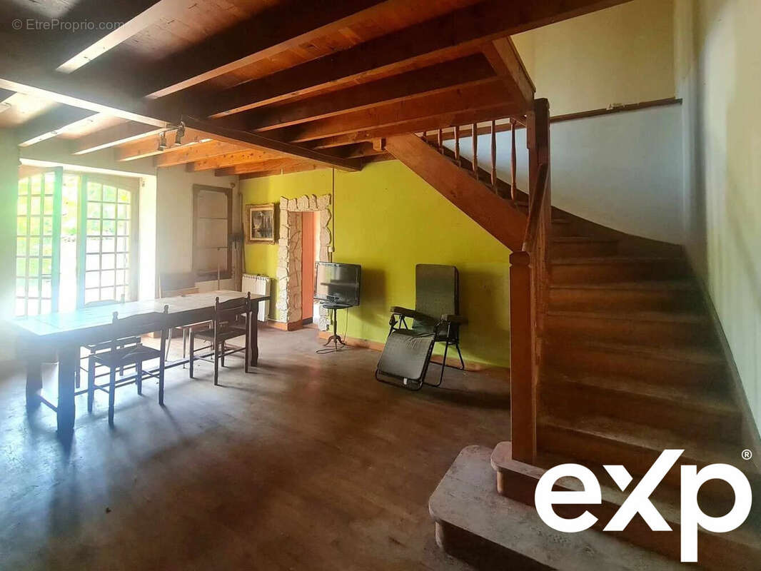 Maison à BERTRIC-BUREE