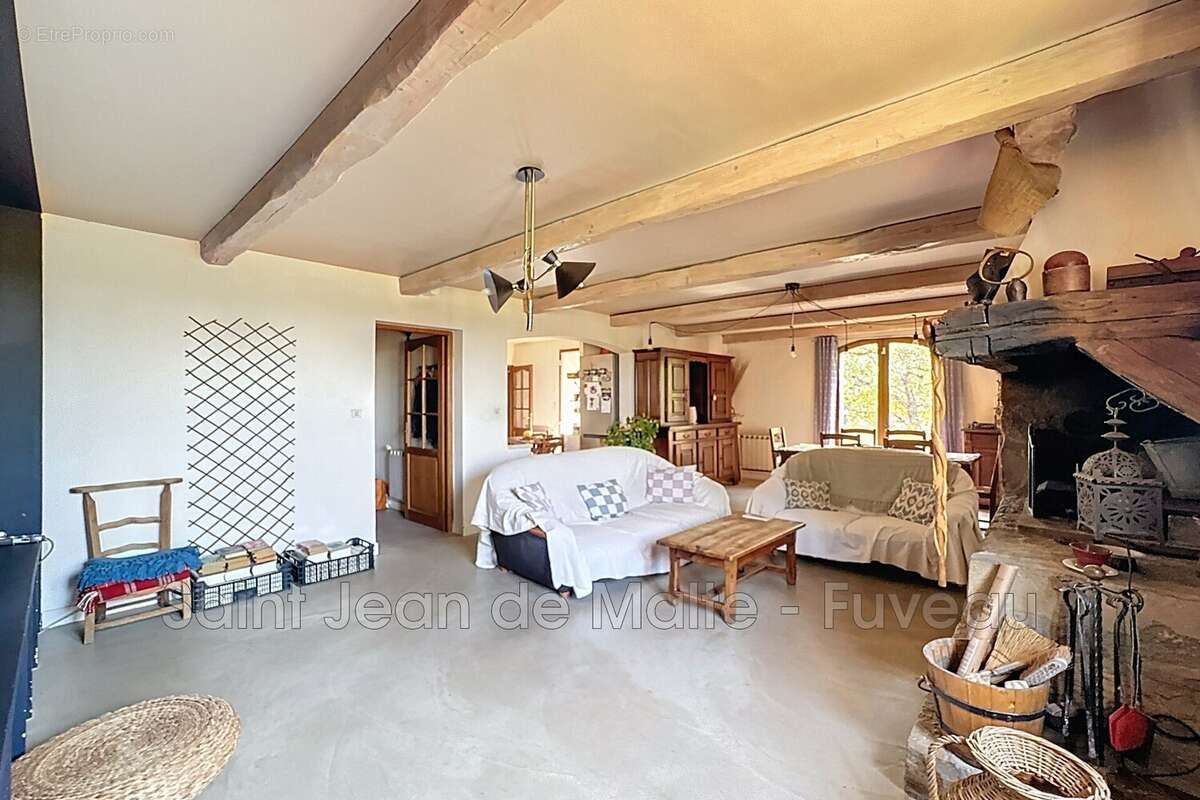 Maison à PUYLOUBIER