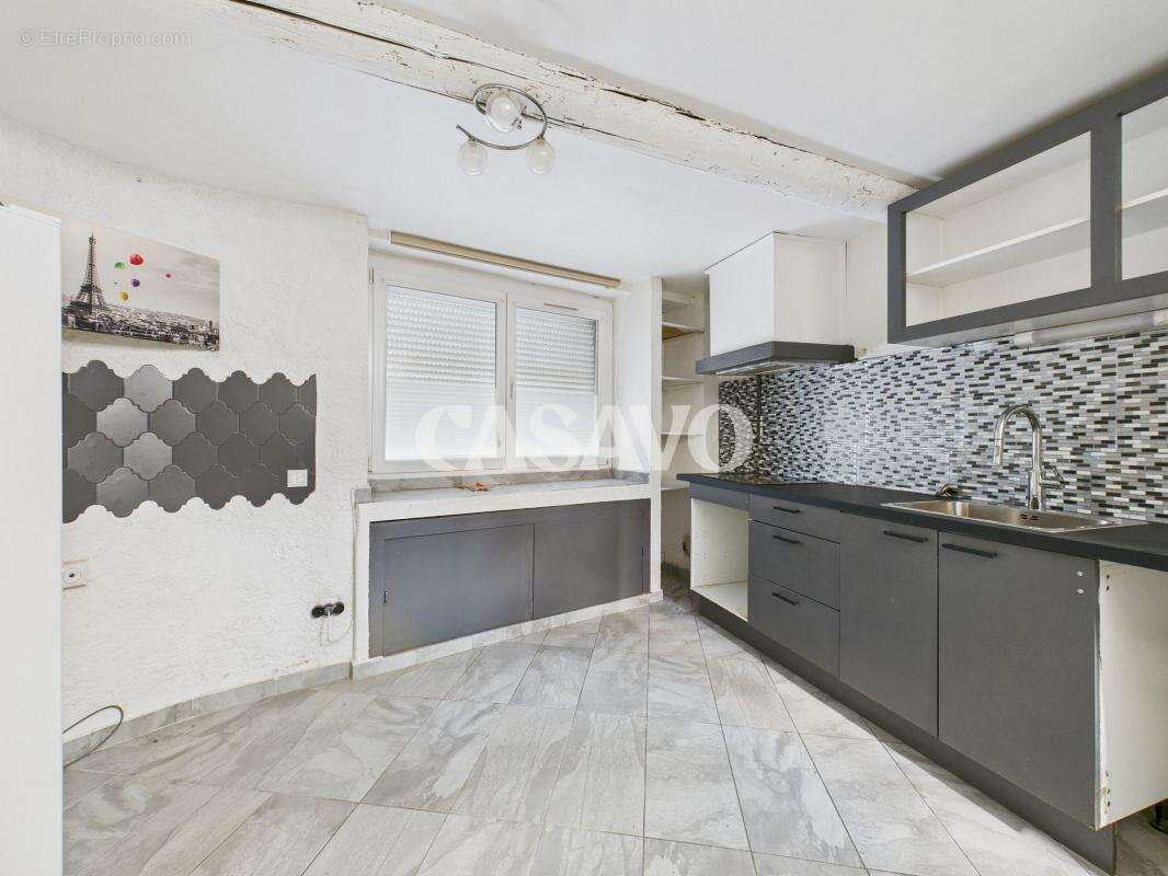 Appartement à EGUILLES