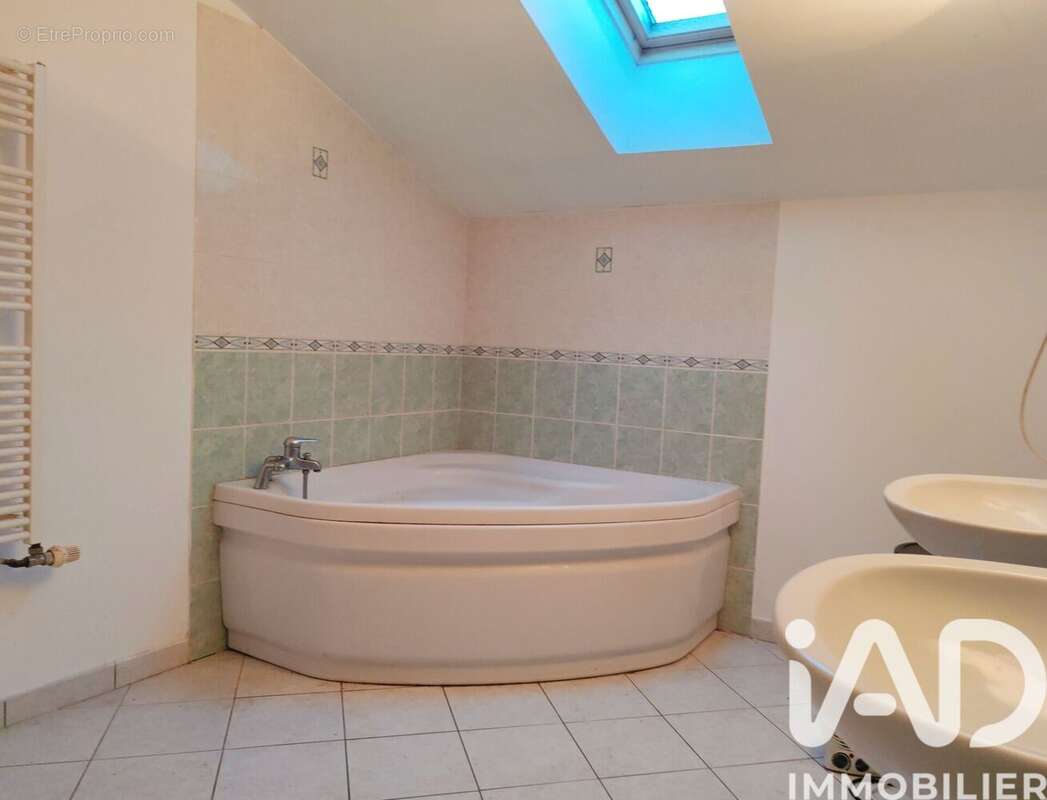 Photo 9 - Maison à CERNUSSON