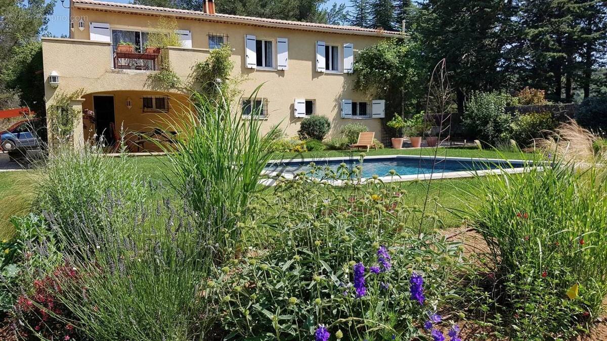 Maison à LA BASTIDE-DES-JOURDANS