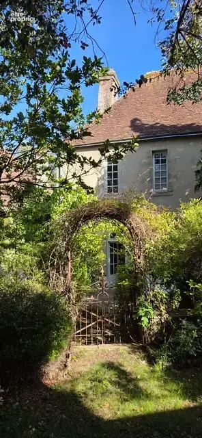Dans charmant village Percheron, propriété de caractère à vendre - photo 2