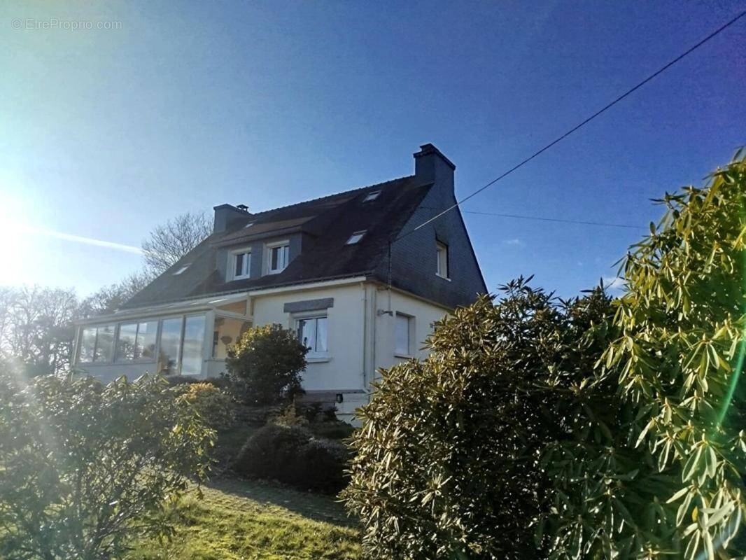 Maison à MALGUENAC