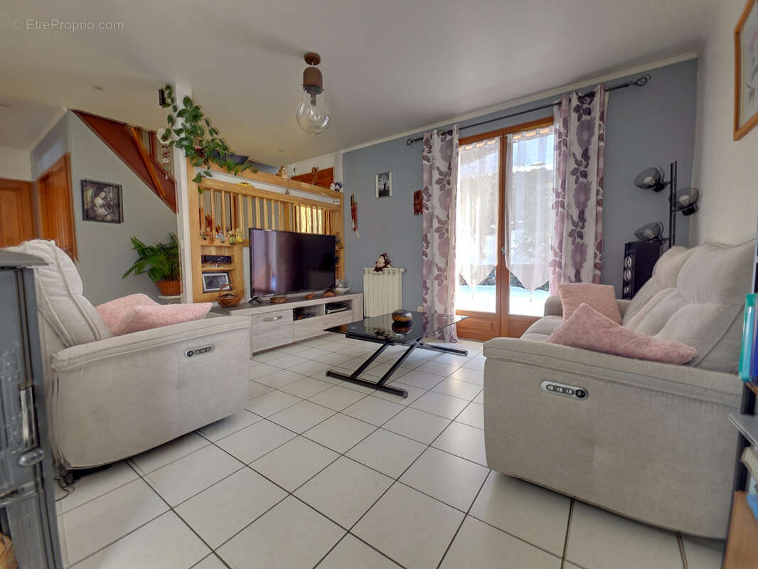 Maison à QUEIGE