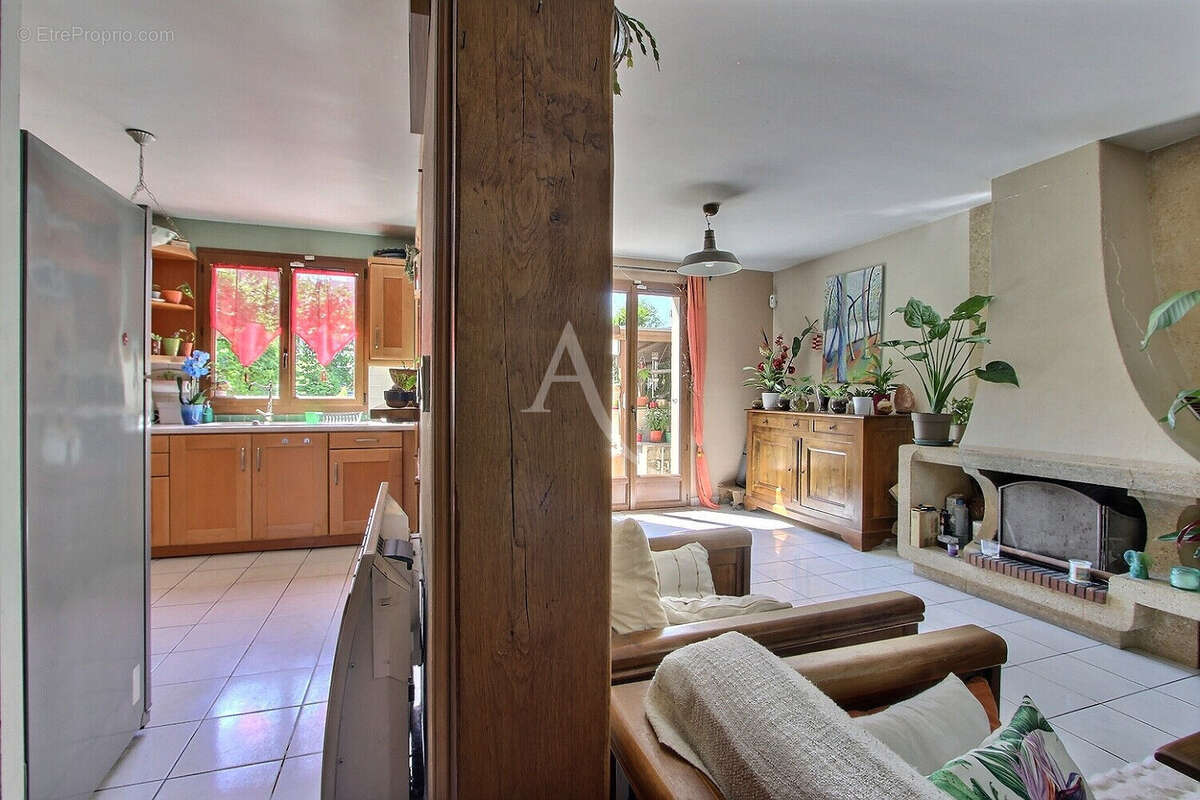 Maison à VILLENEUVE-LA-GARENNE