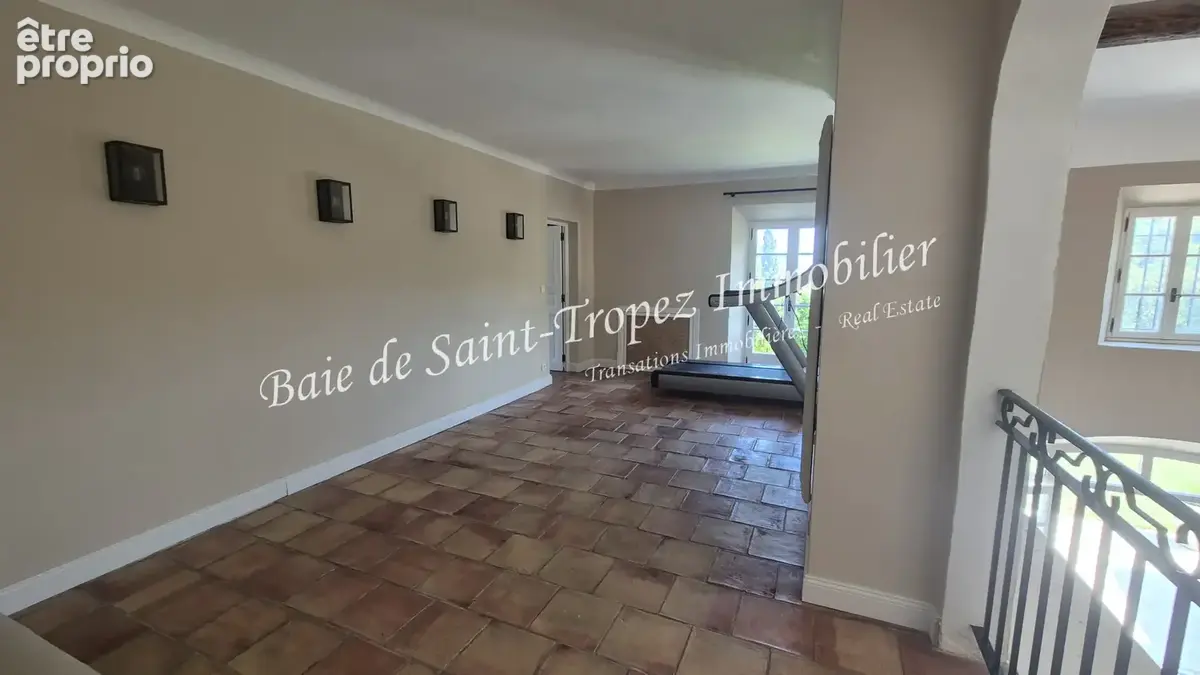 Villa avec piscine sur plus d'un hectare à 4km de la mer - photo 16