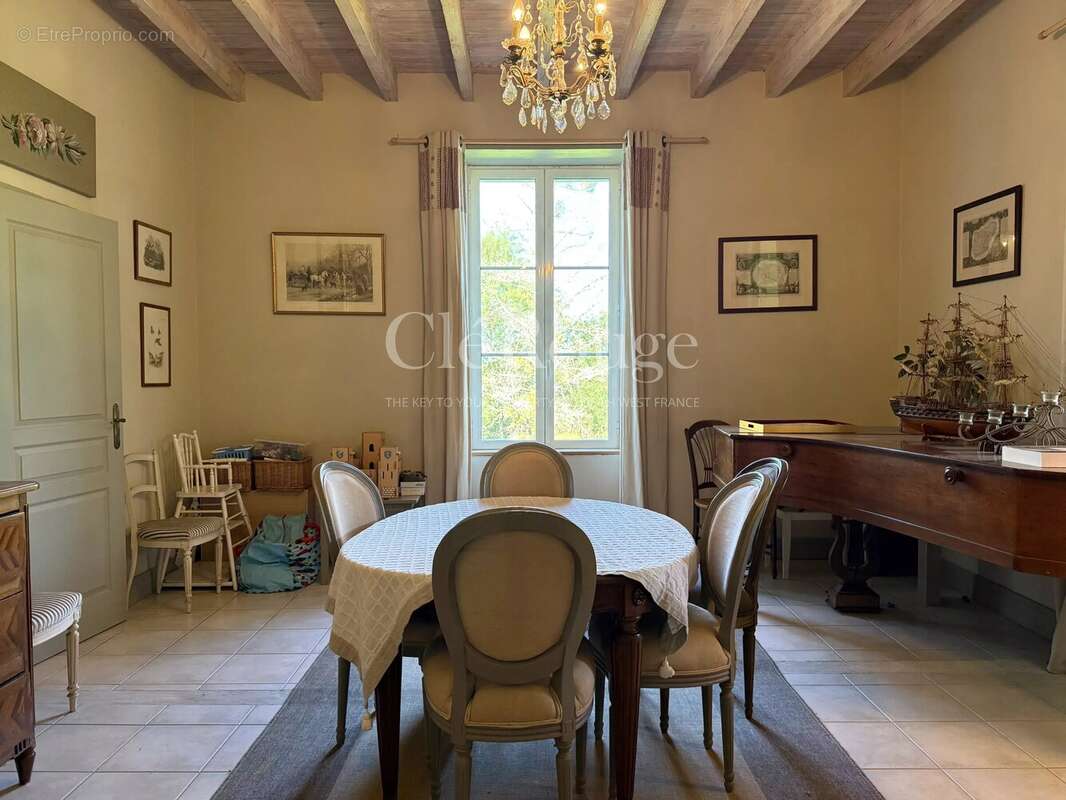Maison à TOMBEBOEUF