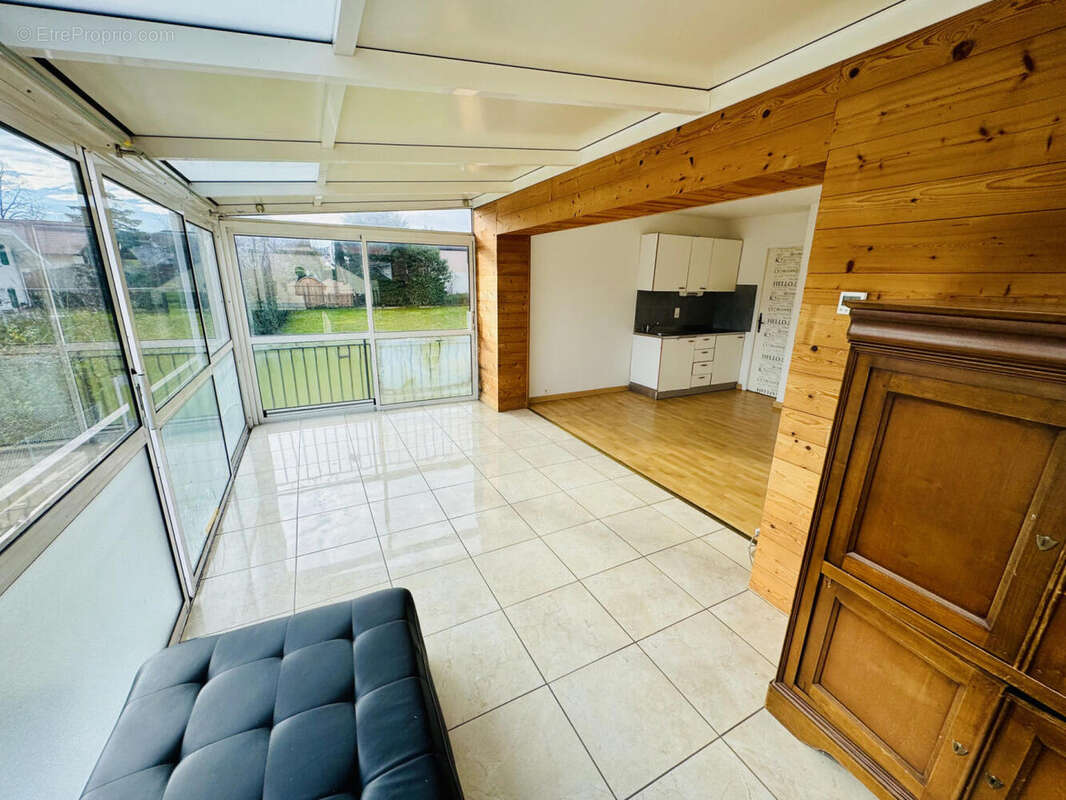 véranda (2) - Appartement à VIRY