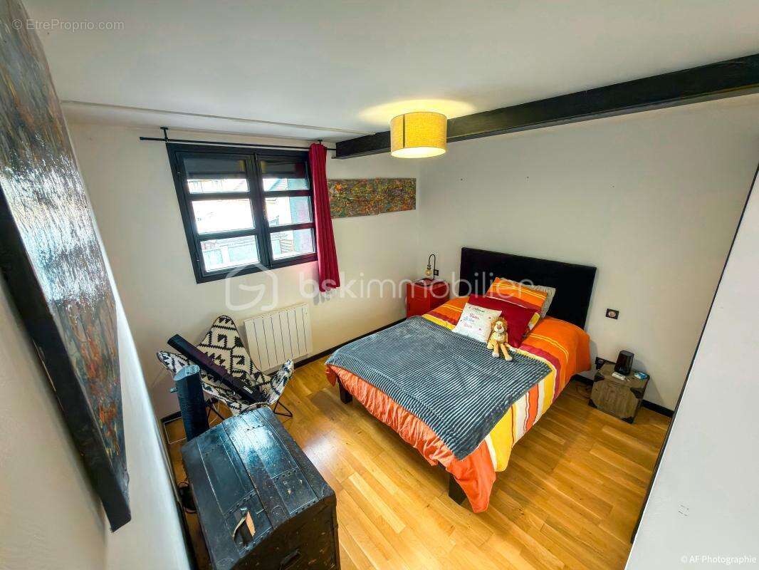 Loft d'exception de 126m2 - 3 Chambres - Charme industriel & volumes remarquables - photo 12